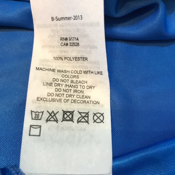 Armani Exchange AX Women’s Blue Twisted Back Yoga Tank Top Size SP - Picture 8 of 8